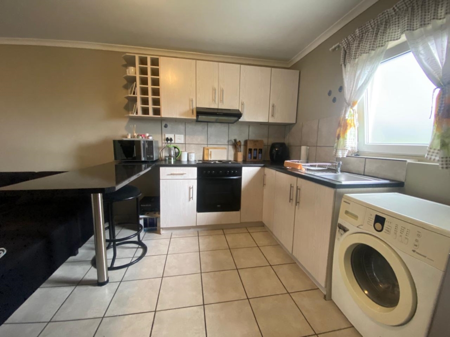 To Let 3 Bedroom Property for Rent in Klein Drakenstein Western Cape